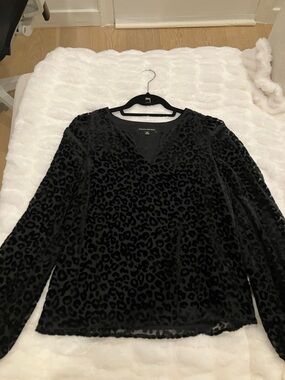 Banana Republic Black Velvet Leopard-Print V-Neck Long Sleeve Top